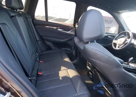 2021 BMW X3 xDrive30I z USA, uszkodzony, nr VIN 5UXTY5C06M9G18215